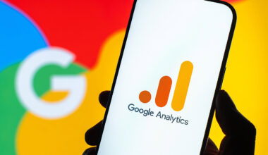Google Analytics Adds AI Assistant As Default Channel Group