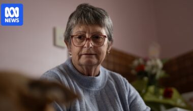Older Australians concerned about Labor's plan to reduce private health insurance rebates