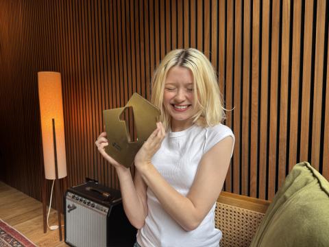 maisie peters number 1 album