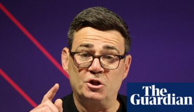 Andy Burnham vows to ‘change Labour’ in direct challenge to Keir Starmer | Andy Burnham
