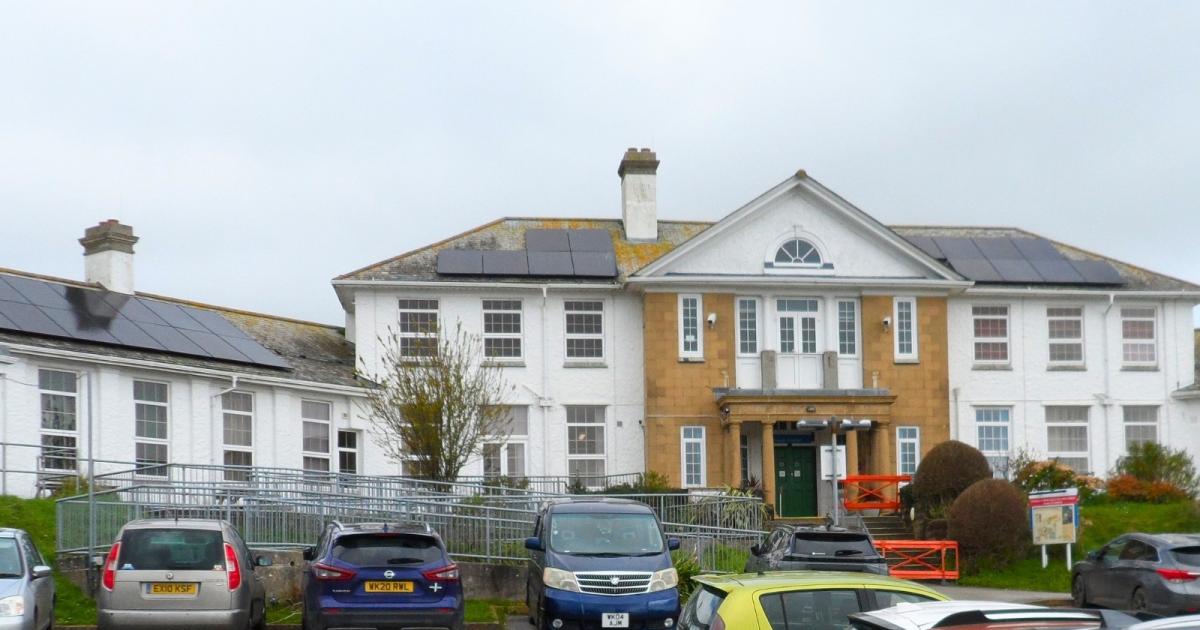 Nursing staff Falmouth Hospital no plans for redundancies