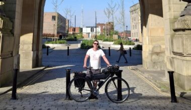Bolton cyclist ride to Le Mans to Le Mans for Doctors without Borders