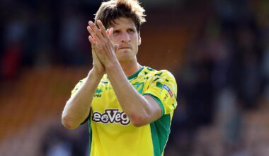 Canary cult hero Klose lands youth management role