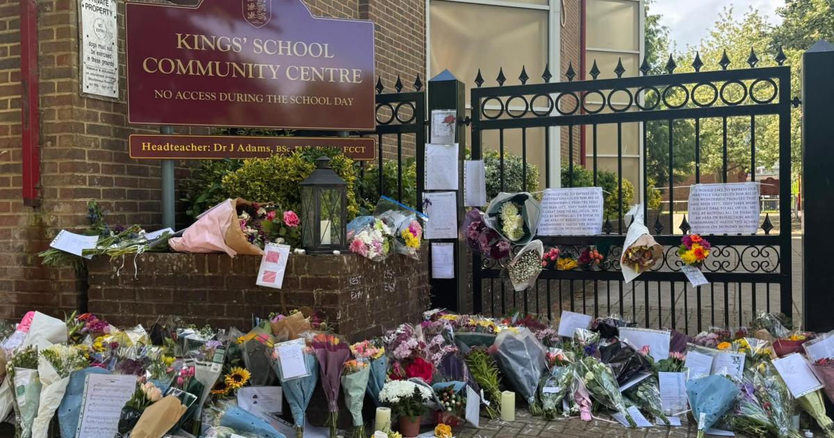 Teacher dies following medical emergency at Hampshire school