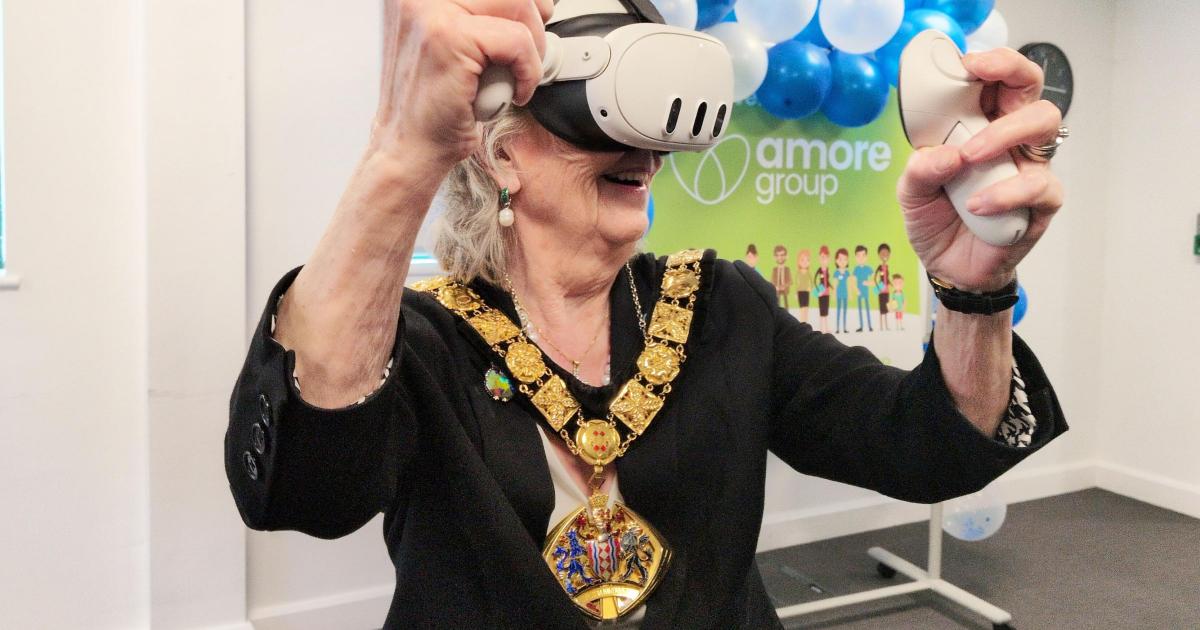 Virtual reality art boosts wellbeing at Runcorn event