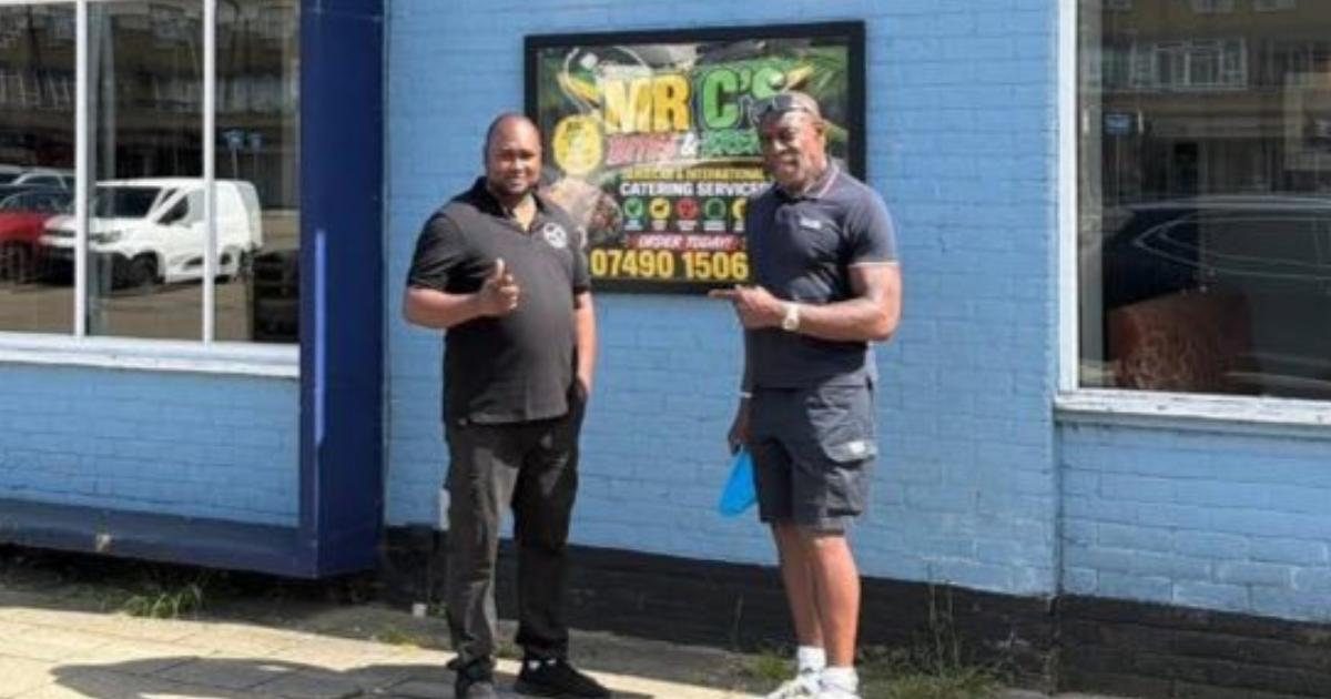 Frank Bruno visits The Jubilee pub in Hemel Hempstead
