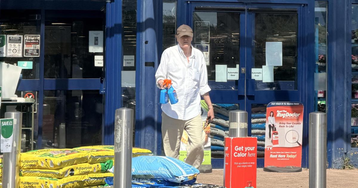 Only Fools and Horses star Nicholas Lyndhurst spotted in Chichester