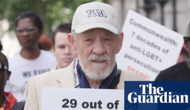 Ian McKellen joins march for LGBTQ+ equality in Commonwealth countries | Ian McKellen