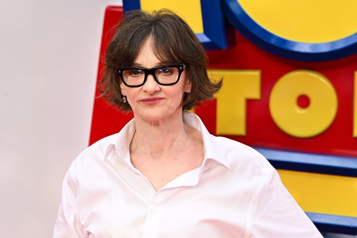 Joan Cusack seen on red carpet for first time in 11 years - The Independent