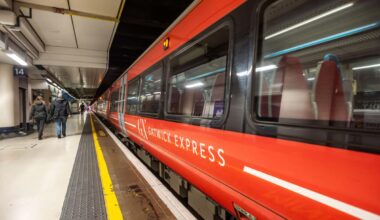 Gatwick trains chaos as 'casualty on tracks' shuts all lines - LIVE - London Evening Standard