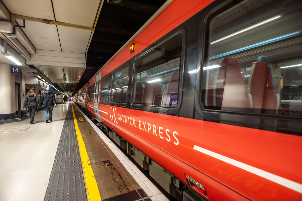 Gatwick trains chaos as 'casualty on tracks' shuts all lines - LIVE - London Evening Standard