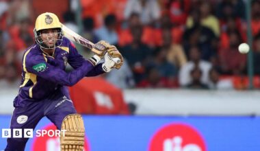 Angkrish Raghuvanshi batting