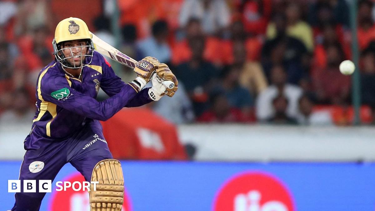 Angkrish Raghuvanshi batting