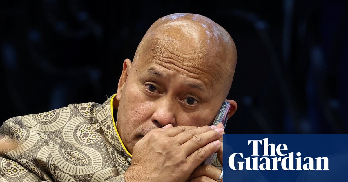 Gunshots fired in Philippines senate in standoff with senator Ronald dela Rosa | Philippines