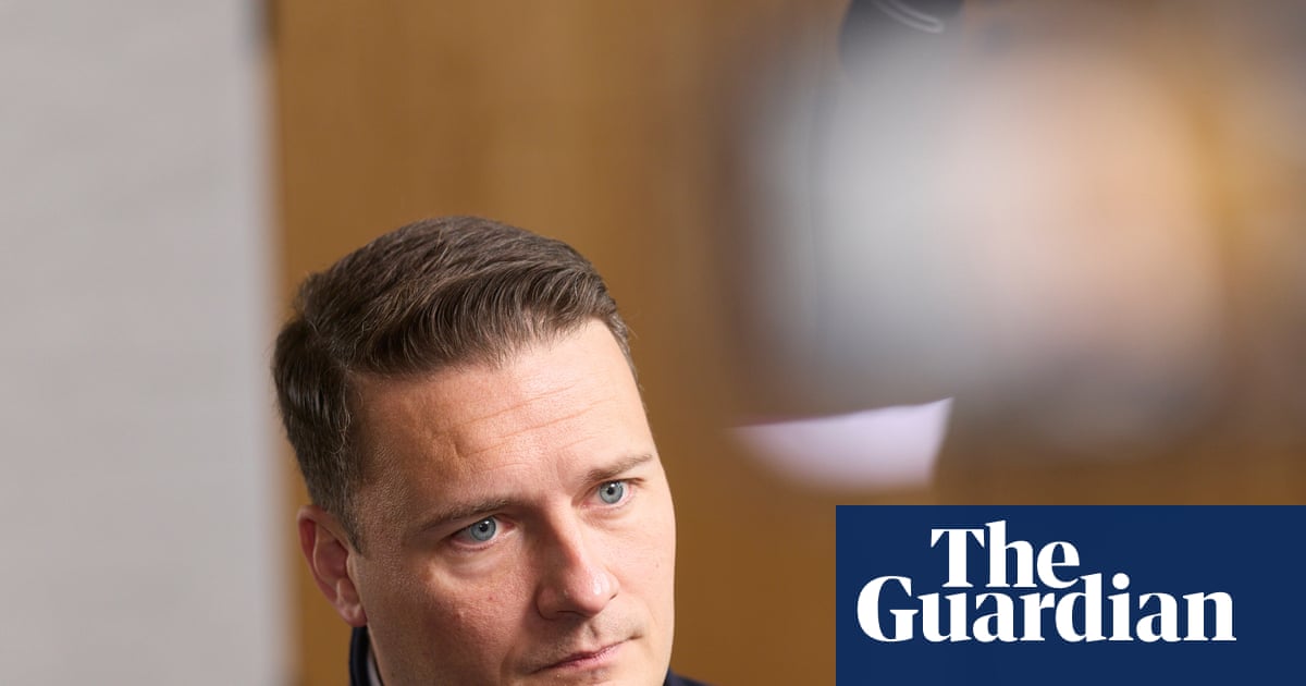 ‘Like tobacco’: Wes Streeting calls for partial social media ban for under-16s | Social media ban