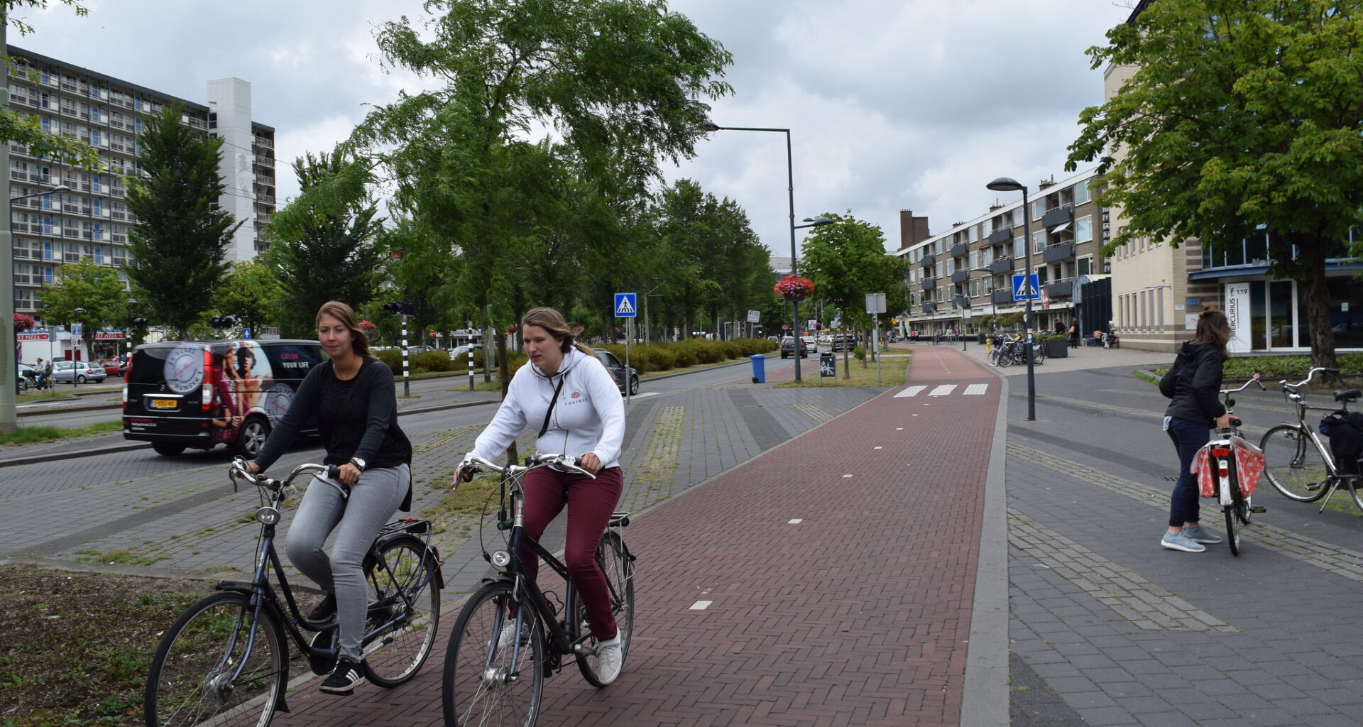 “Young people don’t give a damn about a sign”: Amsterdam set to trial 20kph speed limit on cycle paths to clamp down on fast illegal e-bikes – but lack of fines slammed as “pointless” - Cycling News | Bike Reviews