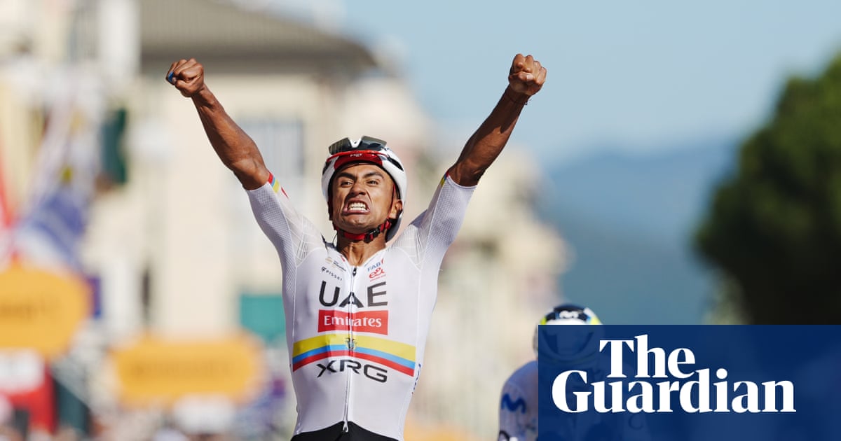 Giro d’Italia: Narváez storms past Mas for third win as Eulálio keeps pink jersey | Giro d'Italia