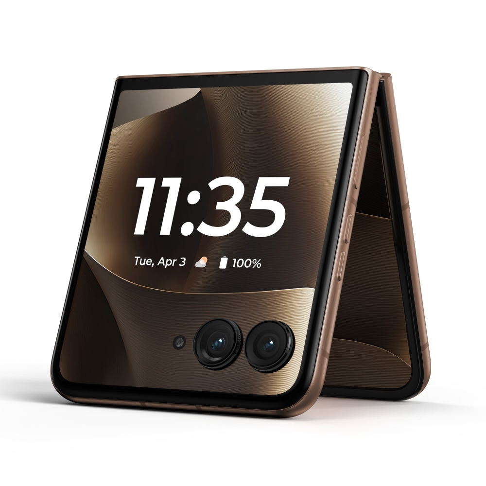 Motorola Razr Ultra 2026 render