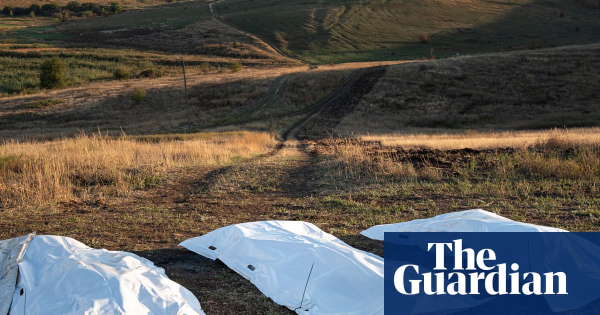 Nearly half a million Russians killed in Ukraine war, UK spy chief says | Russia