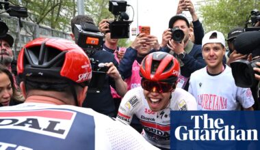 Giro d’Italia: Paul Magnier wins stage one but finish marred by mass crash | Giro d'Italia