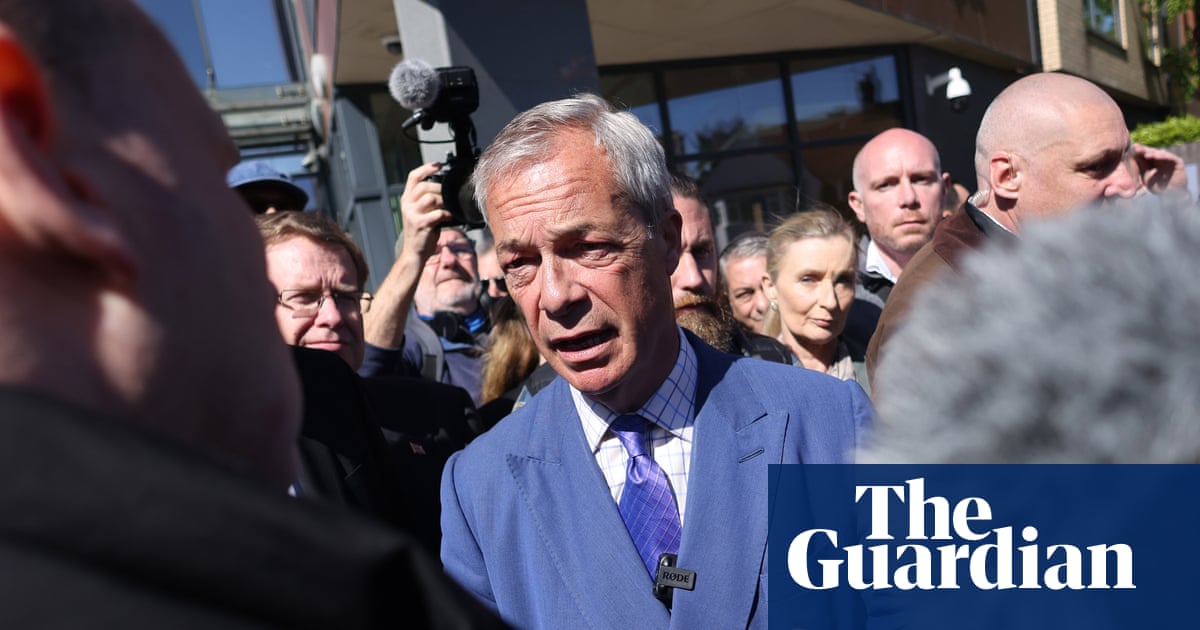 Watchdog weighs investigation into Farage’s undisclosed £5m gift | Nigel Farage