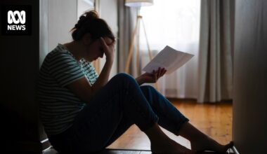 Interest rate rises push employed people and young families into mortgage stress