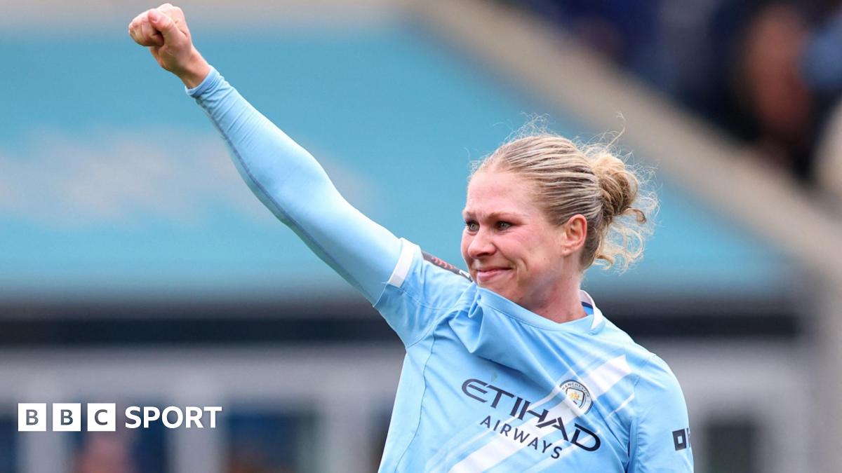 Manchester City 1-0 Liverpool: Knaak keeps City's title hopes alive