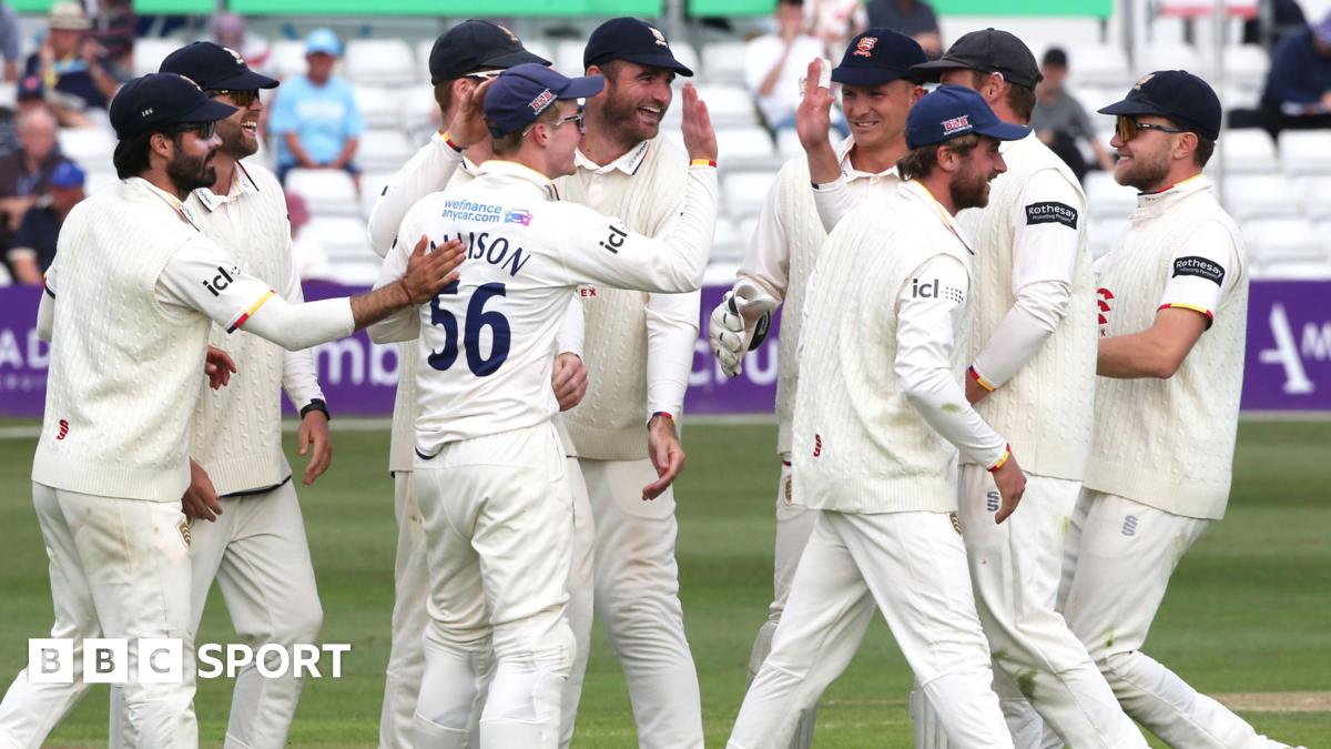 Essex celebrate taking wicket