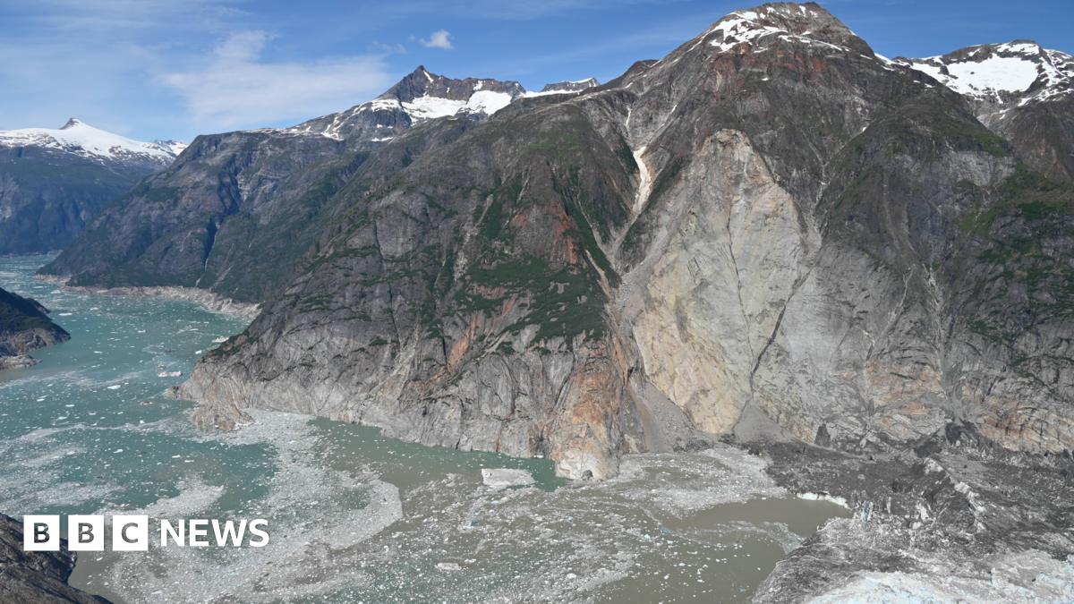 Map of the US and Canada showing the location of Tracy Arm Fjord in south east Alaska