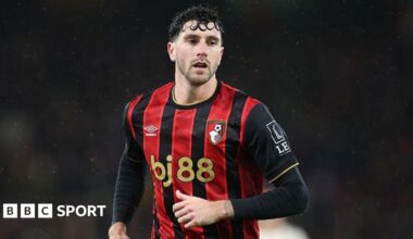 Marcos Senesi running while playing for Bournemouth