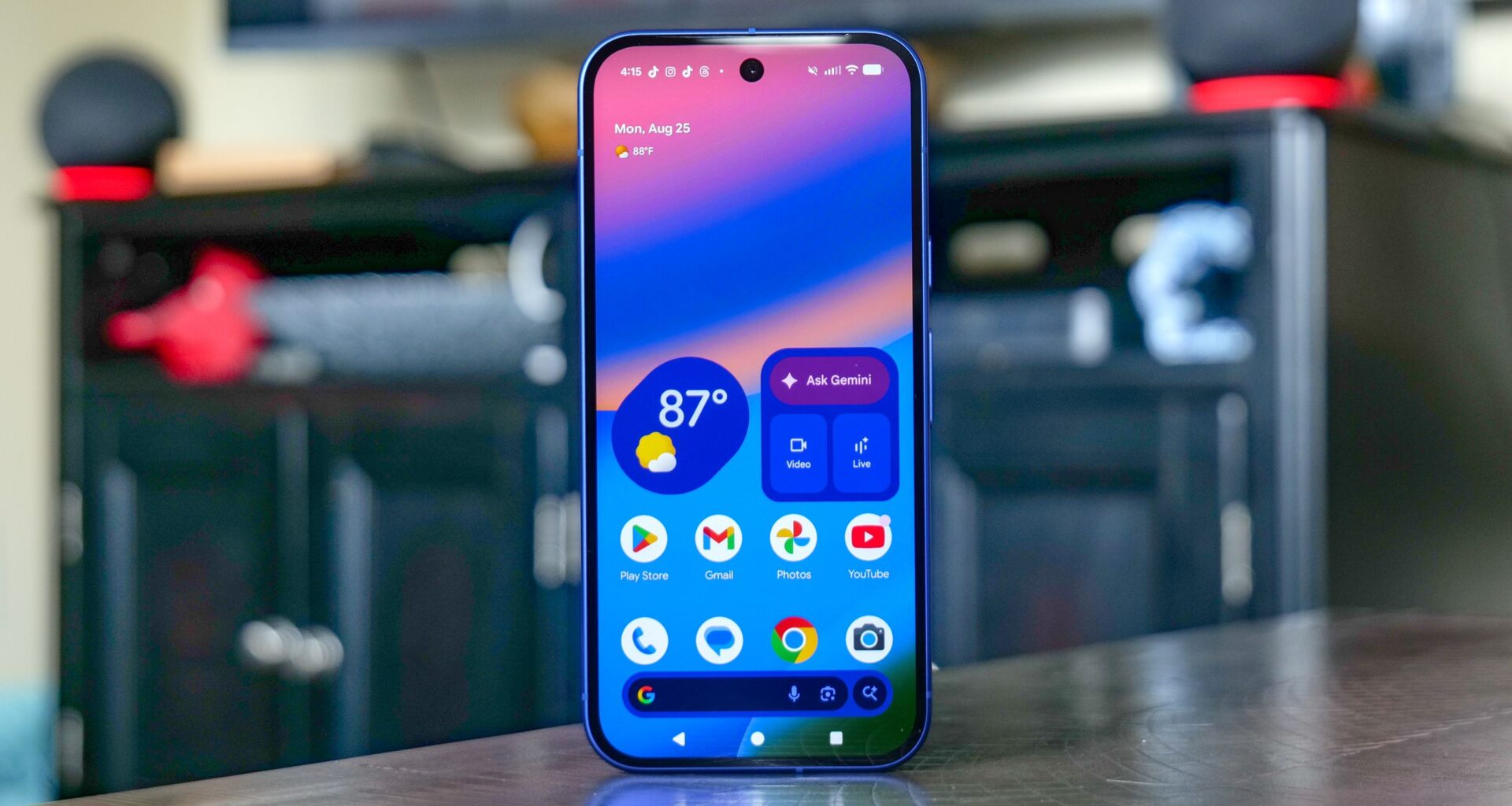 This hidden Android setting shows which apps are watching you