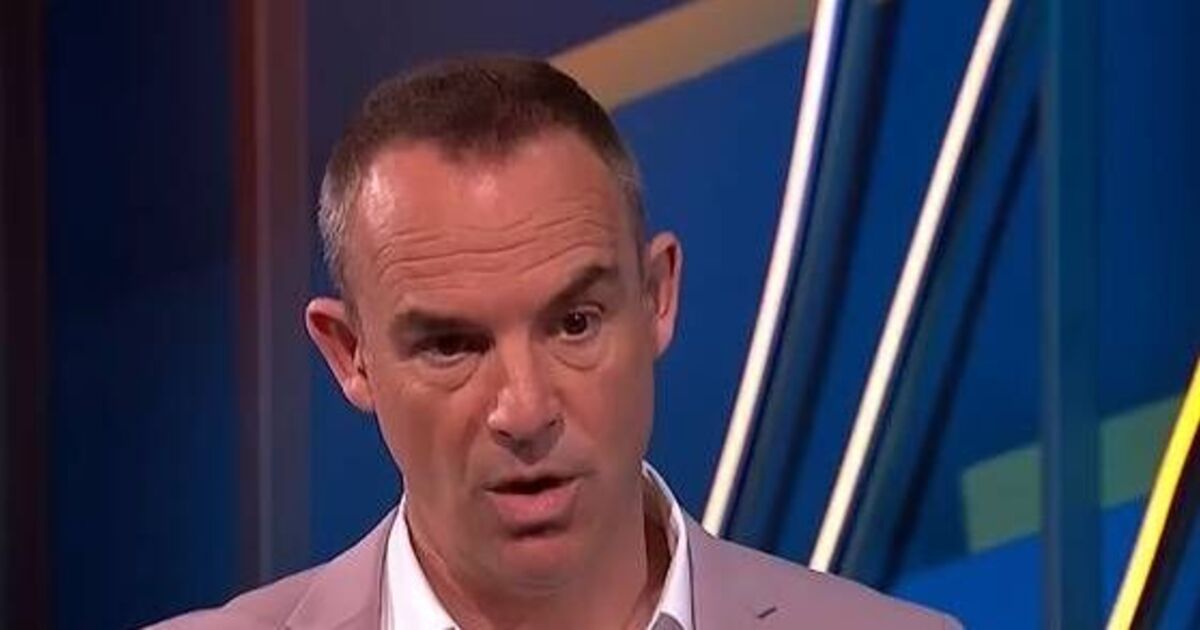 Martin Lewis issues flights warning to holidaymakers - Jet2, EasyJet, Ryanair affected | Personal Finance | Finance