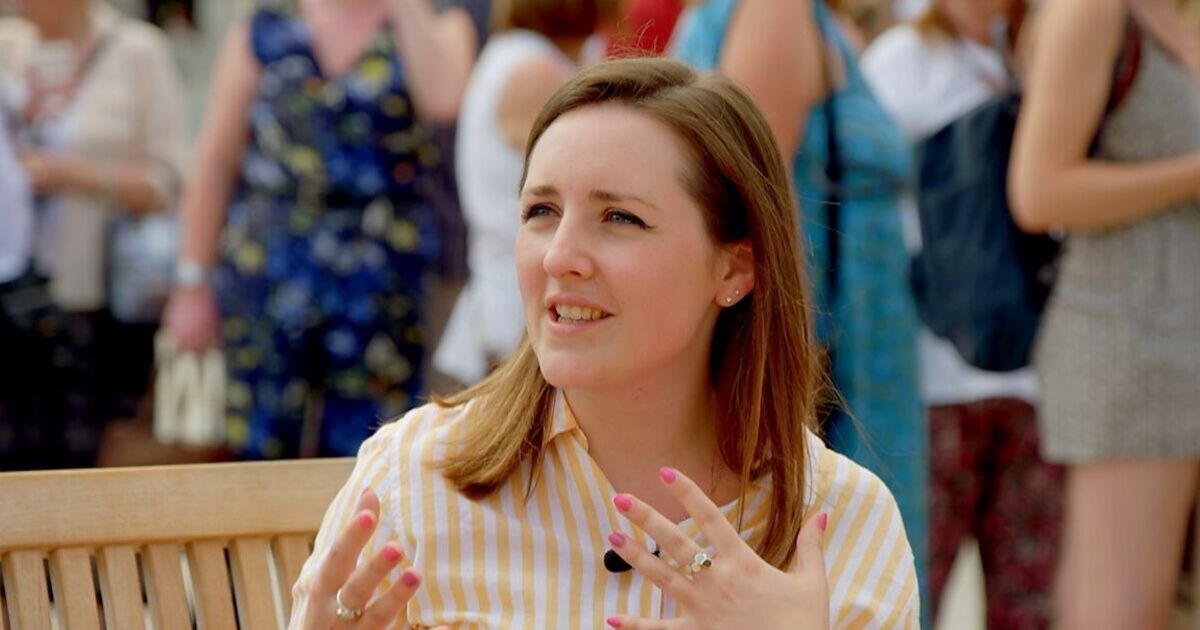 Antiques Roadshow star rushed to hospital as she releases heartbreaking statement | Celebrity News | Showbiz & TV