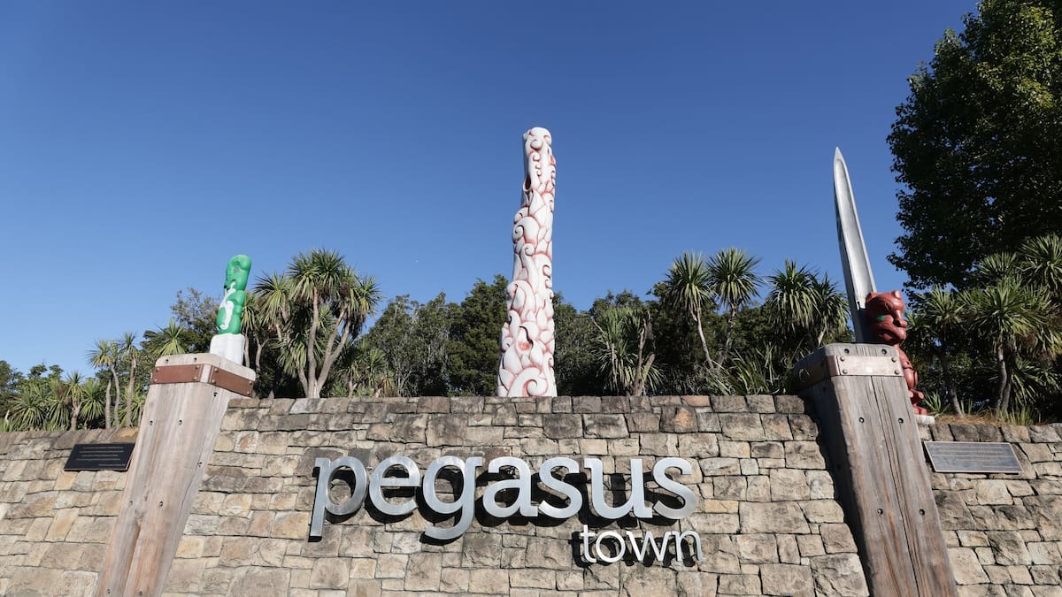 Pegasus Golf Course being sold to housing development company, leaving golfers, residents angry