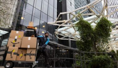 Amazon Continues Job Cuts in Retail As It Doubles Down on AI