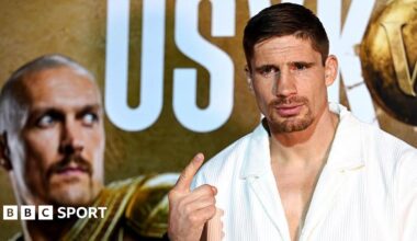 Oleksandr Usyk and Rico Verhoeven face off