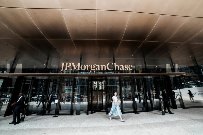 JPMorgan rolls out AI tools in investment banking globally, senior banker says