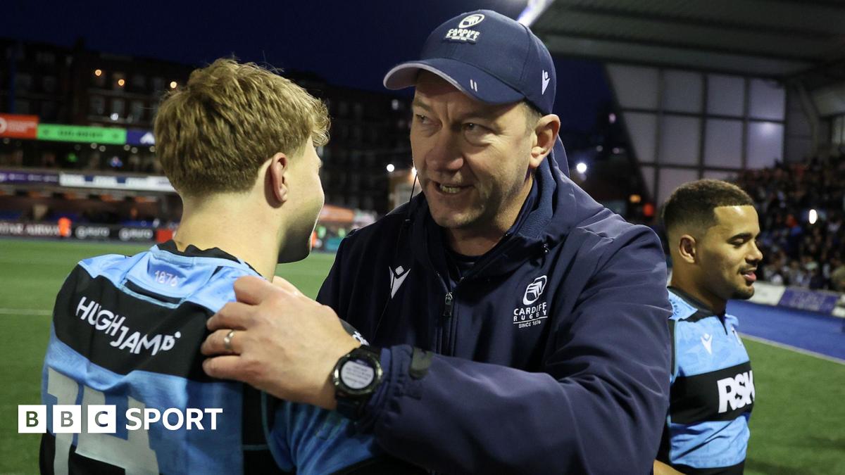 Corniel van Zyl congratulates Jacob Beetham after Cardiff win at the Arms Park