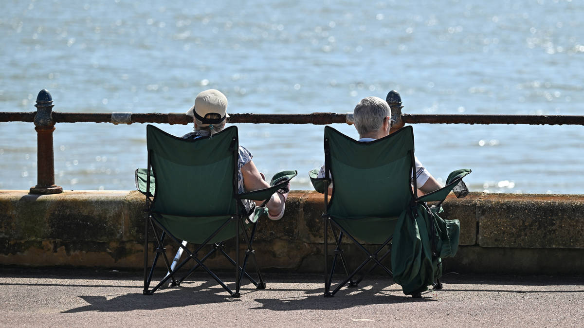 Majority of single adults ‘could not cope with an unexpected £850 bill’