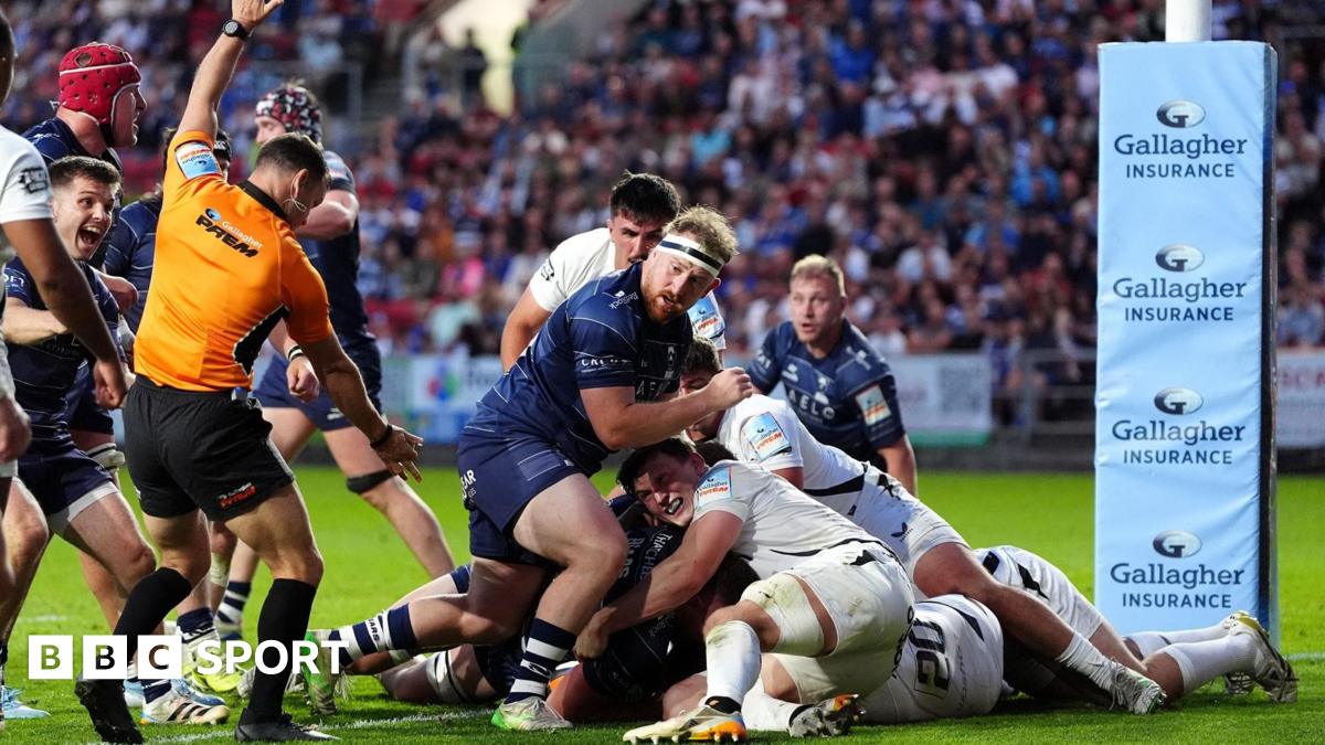 Bristol forward Max Lahiff scores the decisive try