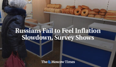 Russians Fail to Feel Inflation Slowdown, Survey Shows