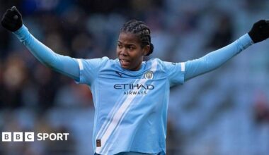 Khadija Shaw celebrates during a Manchester City game