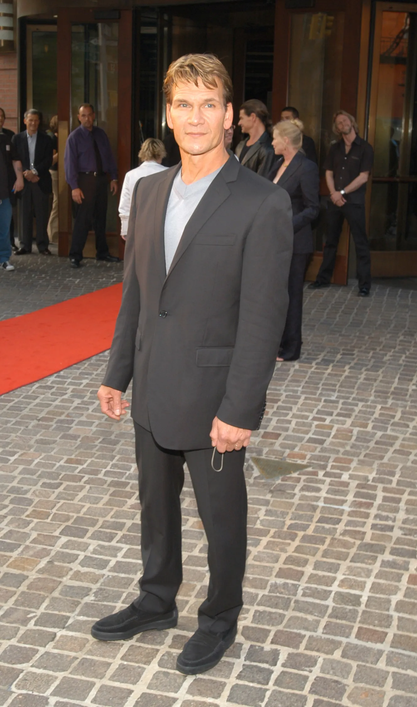 Patrick Swayze at the "King Solomon's Mines" Premiere.