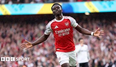Bukayo Saka celebrates