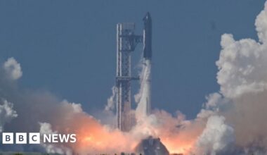 Elon Musk's SpaceX launches Starship V3 rocket after delays - BBC
