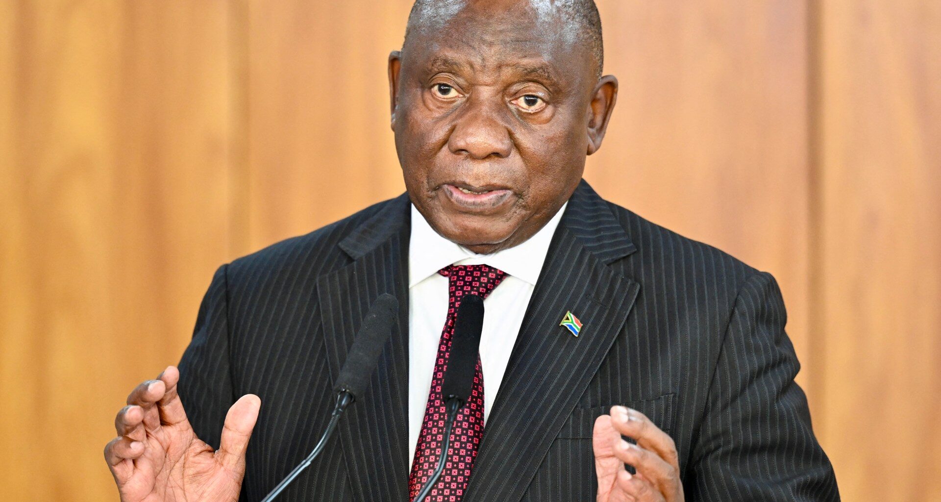 South Africa plans presidential impeachment probe over ‘Farmgate’ scandal | Corruption News