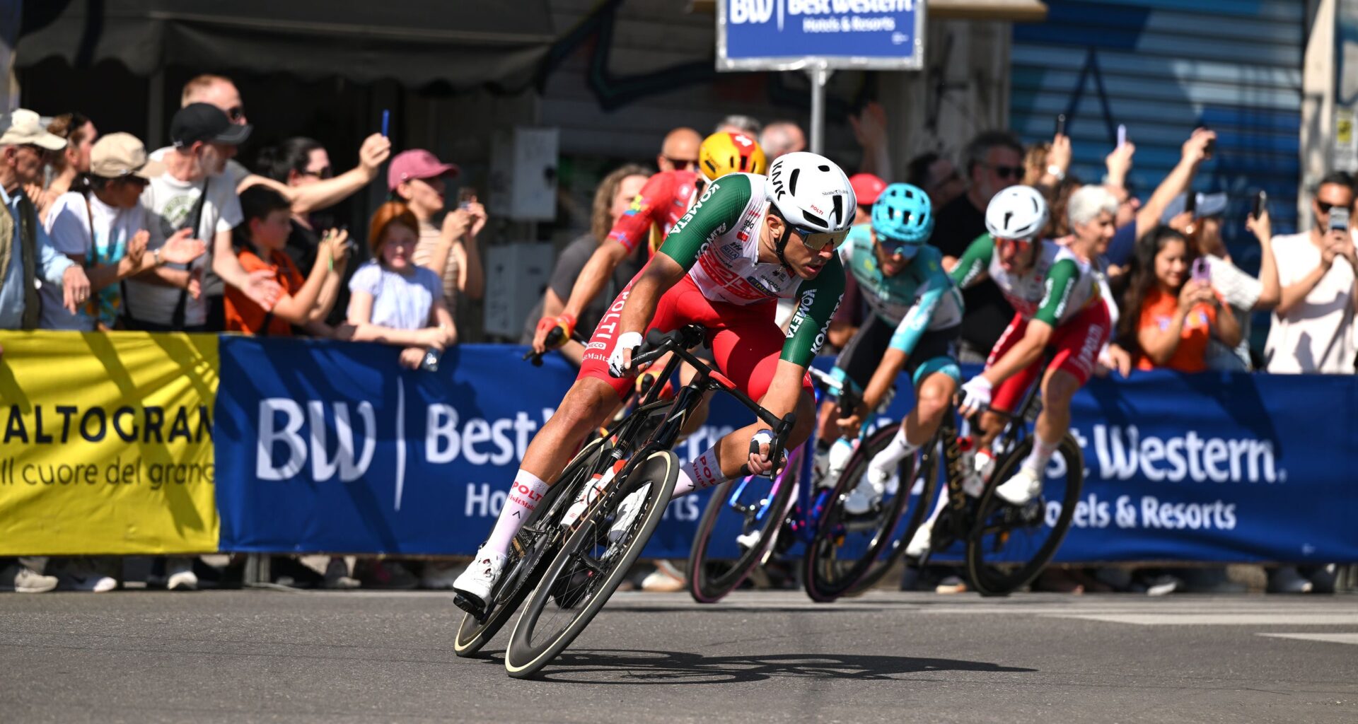 How it happened: Surprise drama on pancake flat stage 15 of Giro d'Italia 2026
