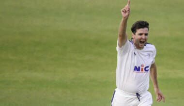 Live: Yorkshire Men vs Surrey, Rothesay CC, Day One