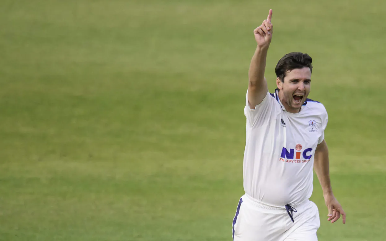 Live: Yorkshire Men vs Surrey, Rothesay CC, Day One