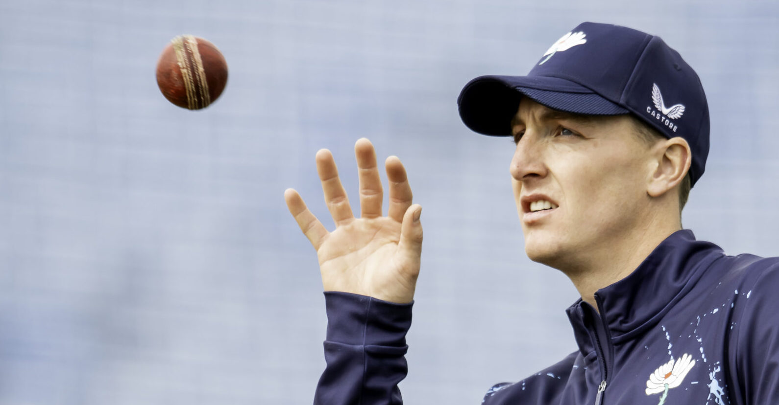 Live: Warwickshire v Yorkshire Men, Rothesay CC, Day One